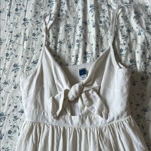 White Sleeveless Dress with Bow Detail